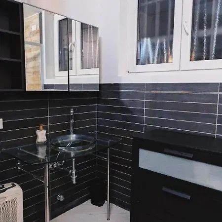 2-level Designer Loft In Isola District *