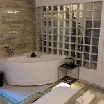 2-level Designer Loft In Isola District * Milano