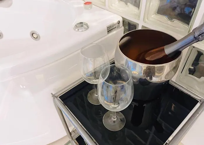 2-level Designer Loft In Isola District Mailand